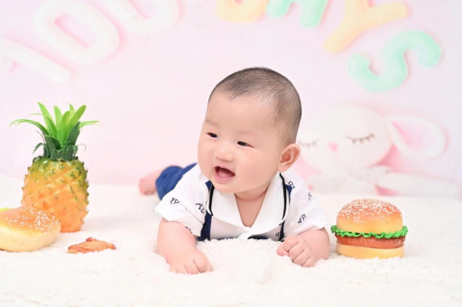 茌平八个月宝宝打嗝